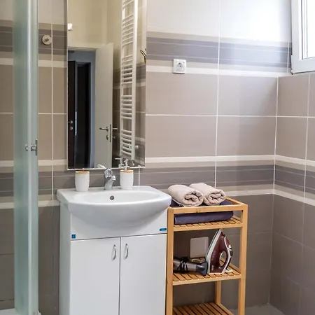 Daire Spacious Close To Center L Washing Machine L Breakfast