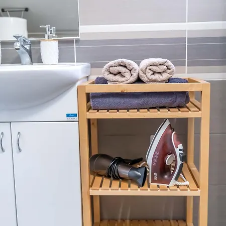 Spacious Coffee Machine With Free Dolce Gusto Coffee Apartment Novi Sad