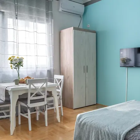 Spacious Close To Center L Washing Machine L Kitchen Novi Sad