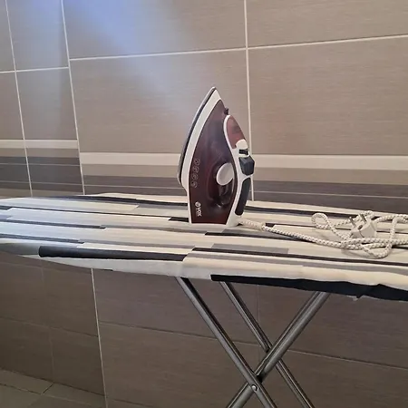 Apartamento Spacious Close To Center L Washing Machine L Kitchen Novi Sad